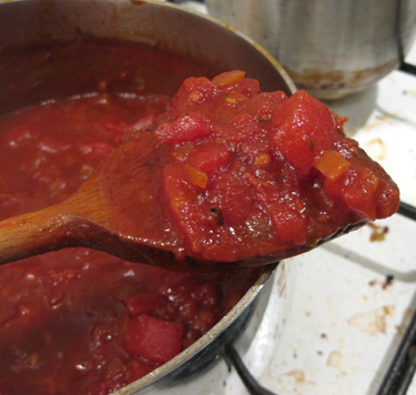 Tomato sauce, in process.